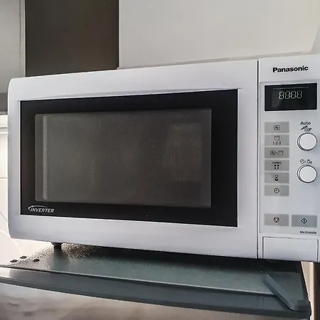 Quiet, Cozy Flat Near Citycenter アパート ローマ