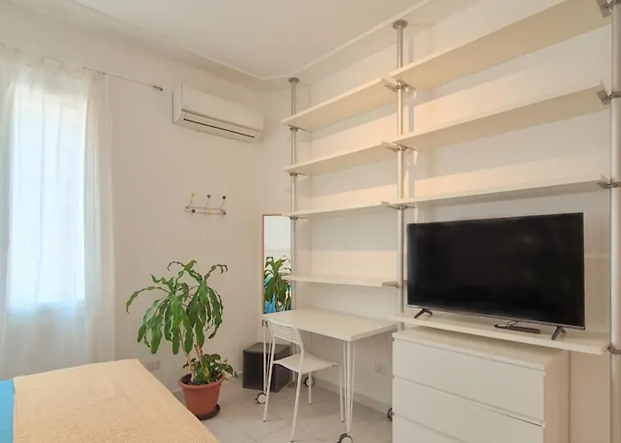 Quiet, Cozy Flat Near Citycenter アパート